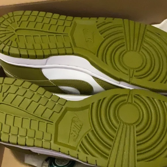 Nike Green and White Sneakers - Picture 4 of 4